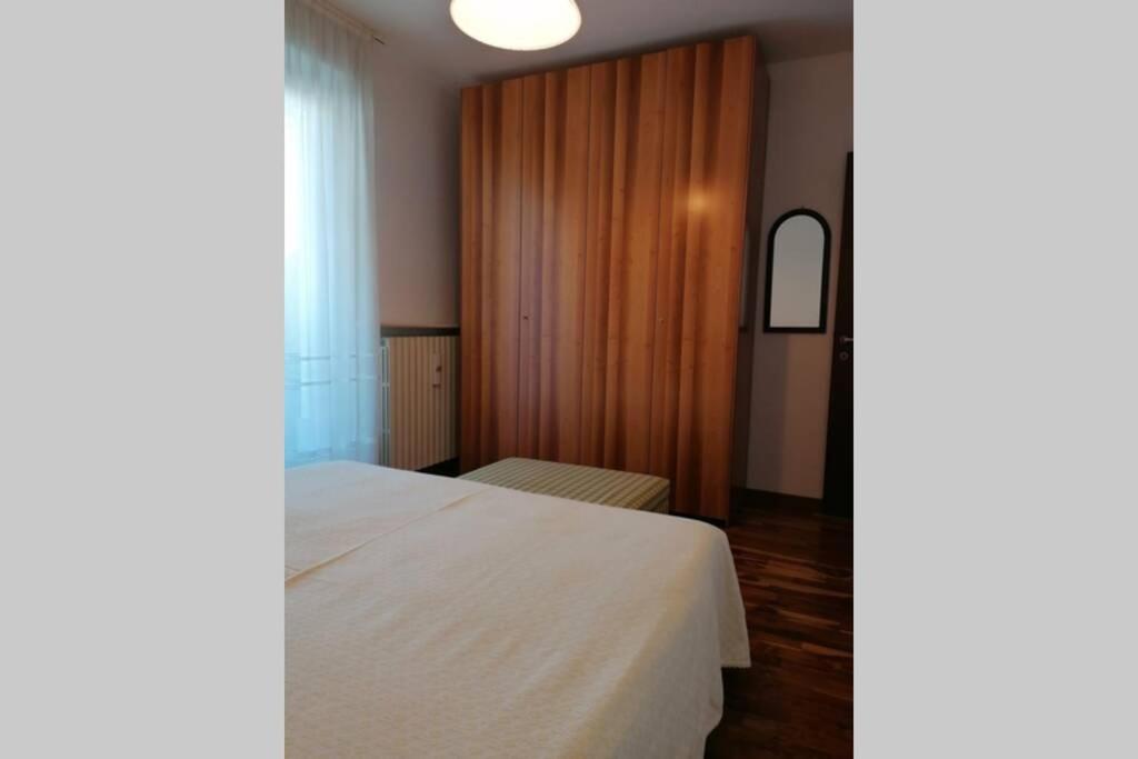 Appartamento Incantevole Con Parcheggio Gratuito 티라노 외부 사진